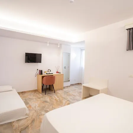 Harmony Tropea Rooms & Suites-3